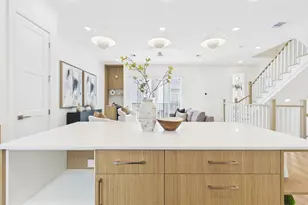 606 Skyland Terrace Way, Houston, TX 77009 - Photo 18