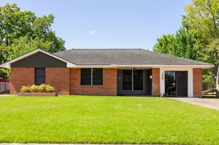 106 Mimosa St, Lake Jackson, TX 77566 - Photo 1