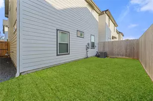 16 Fulton Row Ln, Houston, TX 77076 - Photo 14