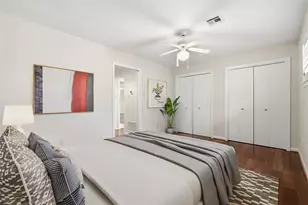 9811 Greenwillow St, Houston, TX 77096 - Photo 16