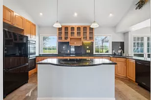 9811 Greenwillow St, Houston, TX 77096 - Photo 8