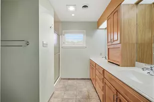 9811 Greenwillow St, Houston, TX 77096 - Photo 34
