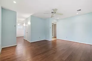 9811 Greenwillow St, Houston, TX 77096 - Photo 18