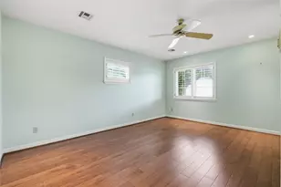 9811 Greenwillow St, Houston, TX 77096 - Photo 16