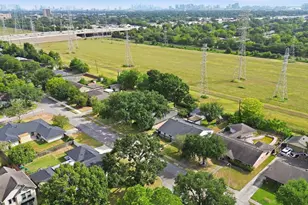 9811 Greenwillow St, Houston, TX 77096 - Photo 28