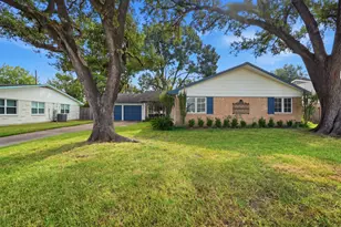 9811 Greenwillow St, Houston, TX 77096 - Photo 2