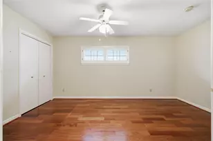 9811 Greenwillow St, Houston, TX 77096 - Photo 14