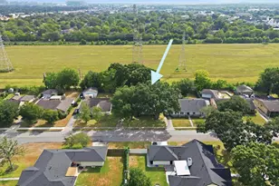 9811 Greenwillow St, Houston, TX 77096 - Photo 10