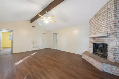 6742 Indian Lake Drive, Houston, TX 77489 - Photo 22