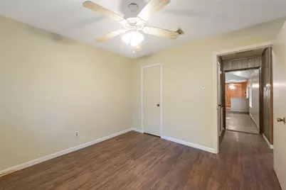 6742 Indian Lake Drive, Houston, TX 77489 - Photo 20