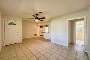 5720 Parwill St, Houston, TX 77081 - Photo 12