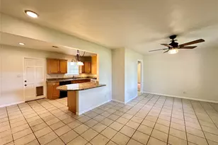 5720 Parwill St, Houston, TX 77081 - Photo 4