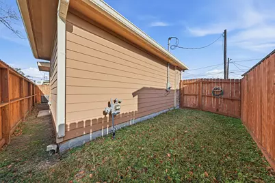 2906 Anita #B, Houston, TX 77004 - Photo 8