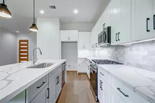 7706 Sky Dweller Dr, Houston, TX 77055 - Photo 8