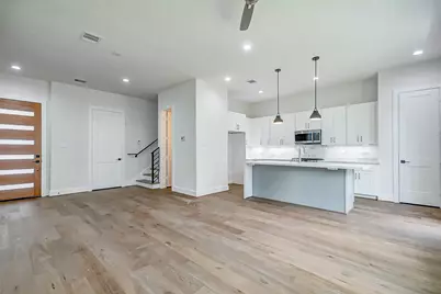 7706 Sky Dweller Drive, Houston, TX 77055 - Photo 6