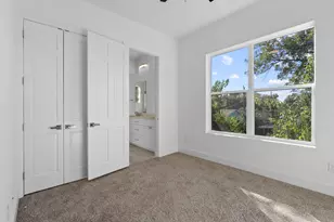 2022 Thonig Rd, Houston, TX 77055 - Photo 10