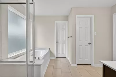 11643 Colossal Oak Drive, Houston, TX 77066 - Photo 36