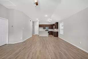 11643 Colossal Oak Dr, Houston, TX 77066 - Photo 10