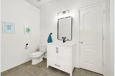 2602 Shady Acres Court, Houston, TX 77008 - Photo 16