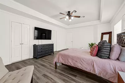 2602 Shady Acres Court, Houston, TX 77008 - Photo 10