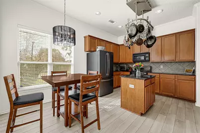 2602 Shady Acres Court, Houston, TX 77008 - Photo 8