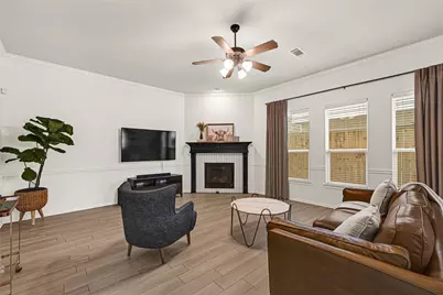 2602 Shady Acres Court, Houston, TX 77008 - Photo 4