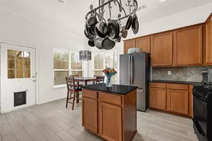 2602 Shady Acres Ct, Houston, TX 77008 - Photo 6