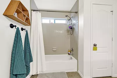 2602 Shady Acres Court, Houston, TX 77008 - Photo 14