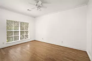 3211 S Pemberton Cir Dr, Houston, TX 77025 - Photo 22