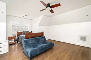 3211 S Pemberton Cir Dr, Houston, TX 77025 - Photo 26