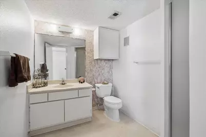 1900 Bay Area Boulevard #180, Houston, TX 77058 - Photo 6
