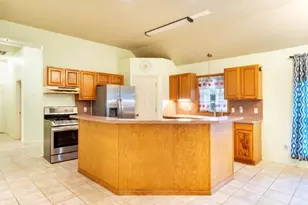 3305 23rd St N, Texas City, TX 77590 - Photo 4