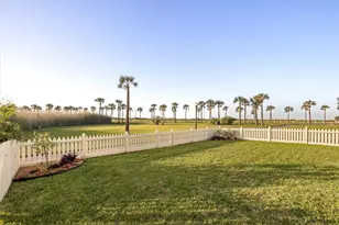 2646 E Seaside Dr, Galveston, TX 77550 - Photo 46