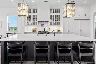 2646 E Seaside Dr, Galveston, TX 77550 - Photo 16