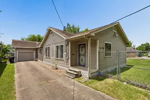 2206 Lee St, Houston, TX 77026 - Photo 2