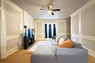 2255 Braeswood Park Dr, Houston, TX 77030 - Photo 4