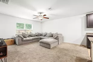 10619 Lost Maples Dr, Cleveland, TX 77328 - Photo 6
