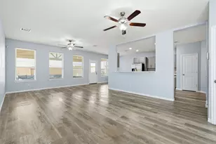 3303 Crestford Cliff Ln, Houston, TX 77047 - Photo 8
