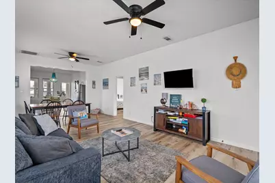 4017 Avenue L, Galveston, TX 77550 - Photo 4