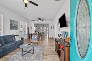 4017 Avenue L, Galveston, TX 77550 - Photo 2