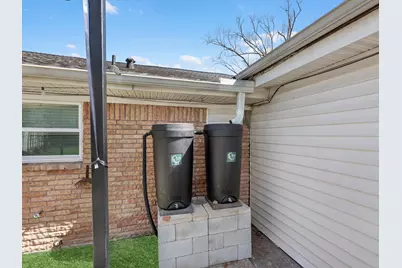 1819 Millwood Drive, Houston, TX 77008 - Photo 20
