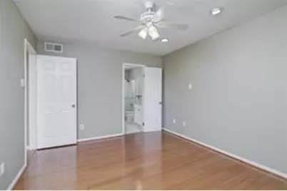 18617 Egret Bay Boulevard #708, Webster, TX 77058 - Photo 8