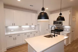 723 Hackberry Br Ct, Magnolia, TX 77354 - Photo 2