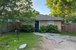 1412 W Willis St, Alvin, TX 77511 - Photo 1