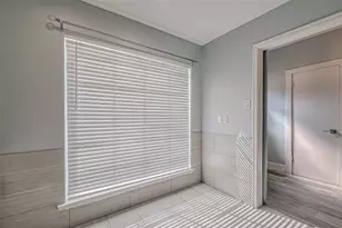 7700 Creekbend Dr, Houston, TX 77071 - Photo 18