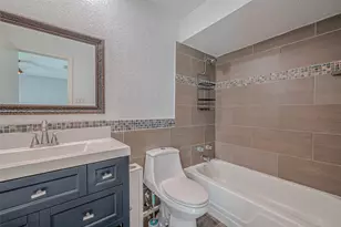 7700 Creekbend Dr, Houston, TX 77071 - Photo 22