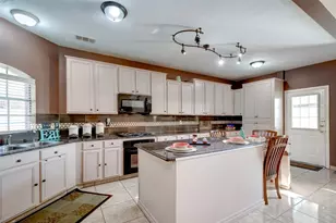 731 Annie's Way, Sugar Land, TX 77479 - Photo 10