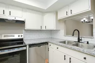 9656 Westview Dr, Houston, TX 77055 - Photo 16