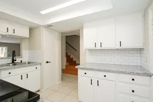 9656 Westview Dr, Houston, TX 77055 - Photo 18