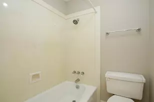 9656 Westview Dr, Houston, TX 77055 - Photo 26